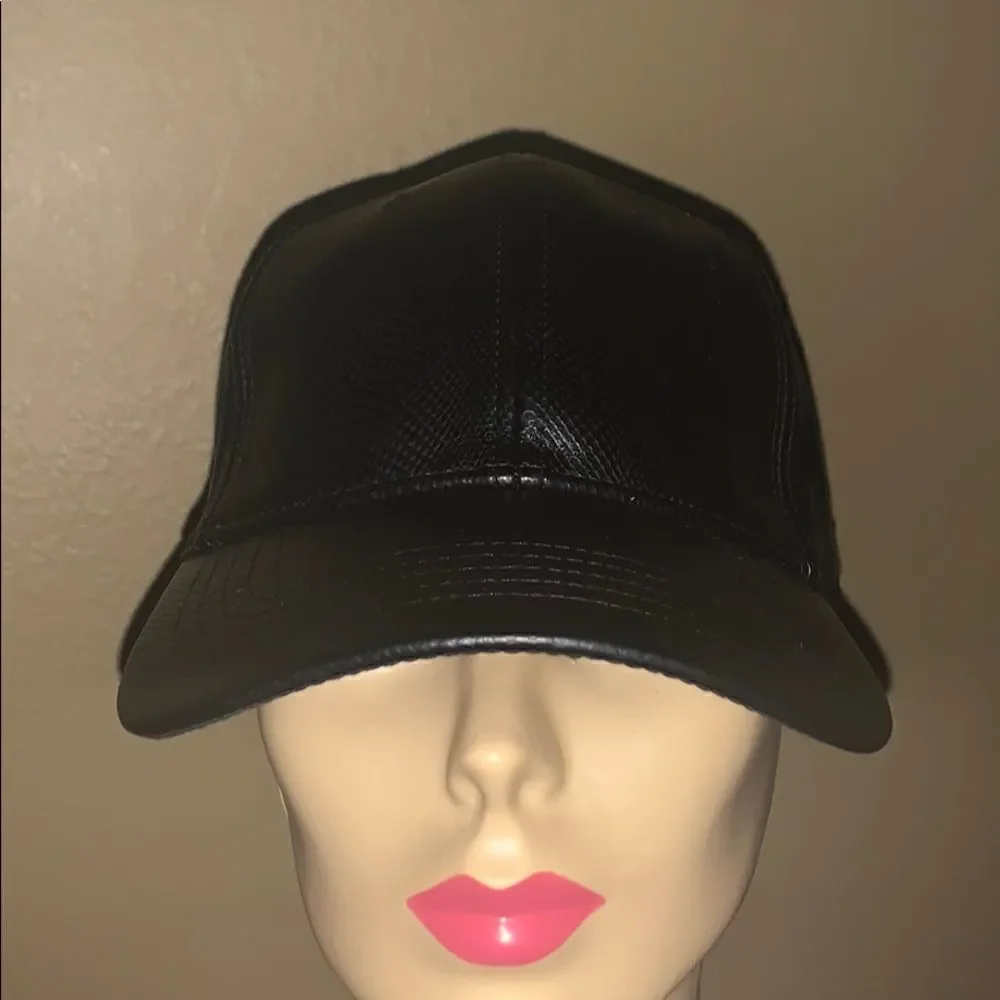 Black snake cap‎